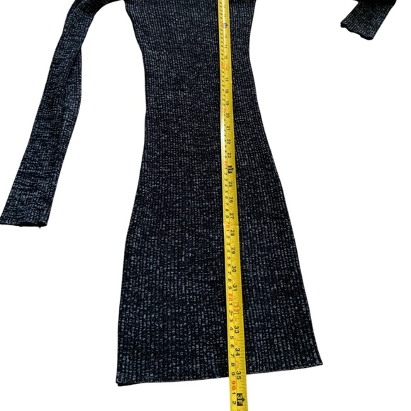 Set of 2 Bodycon Dresses – Fashion Nova Small + Dynamite XS/Small - Picture 10 of 11